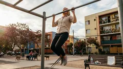 Hice 100 dominadas al día por 30 días: esto es lo que realmente pasa con tu cuerpo